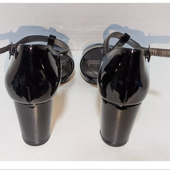 Bandolino "Abra" T-strap Open Toe Sandals - Picture 4 of 4